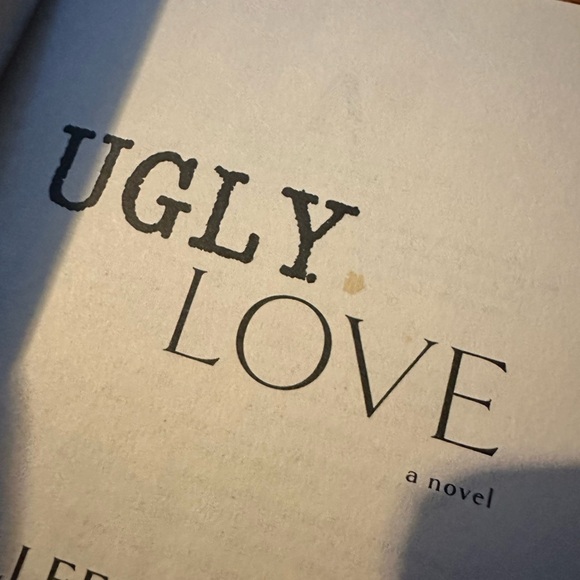 Ugly Love by Colleen Hoover - Picture 6 of 7